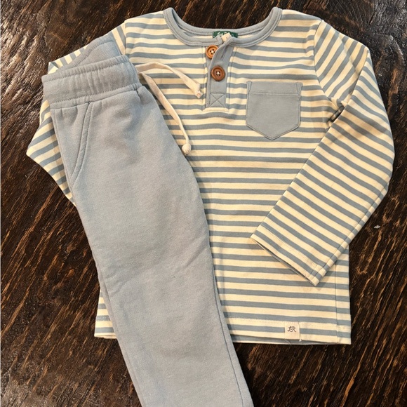 3t Striped Blue and White Toddler Outfit - Picture 1 of 4